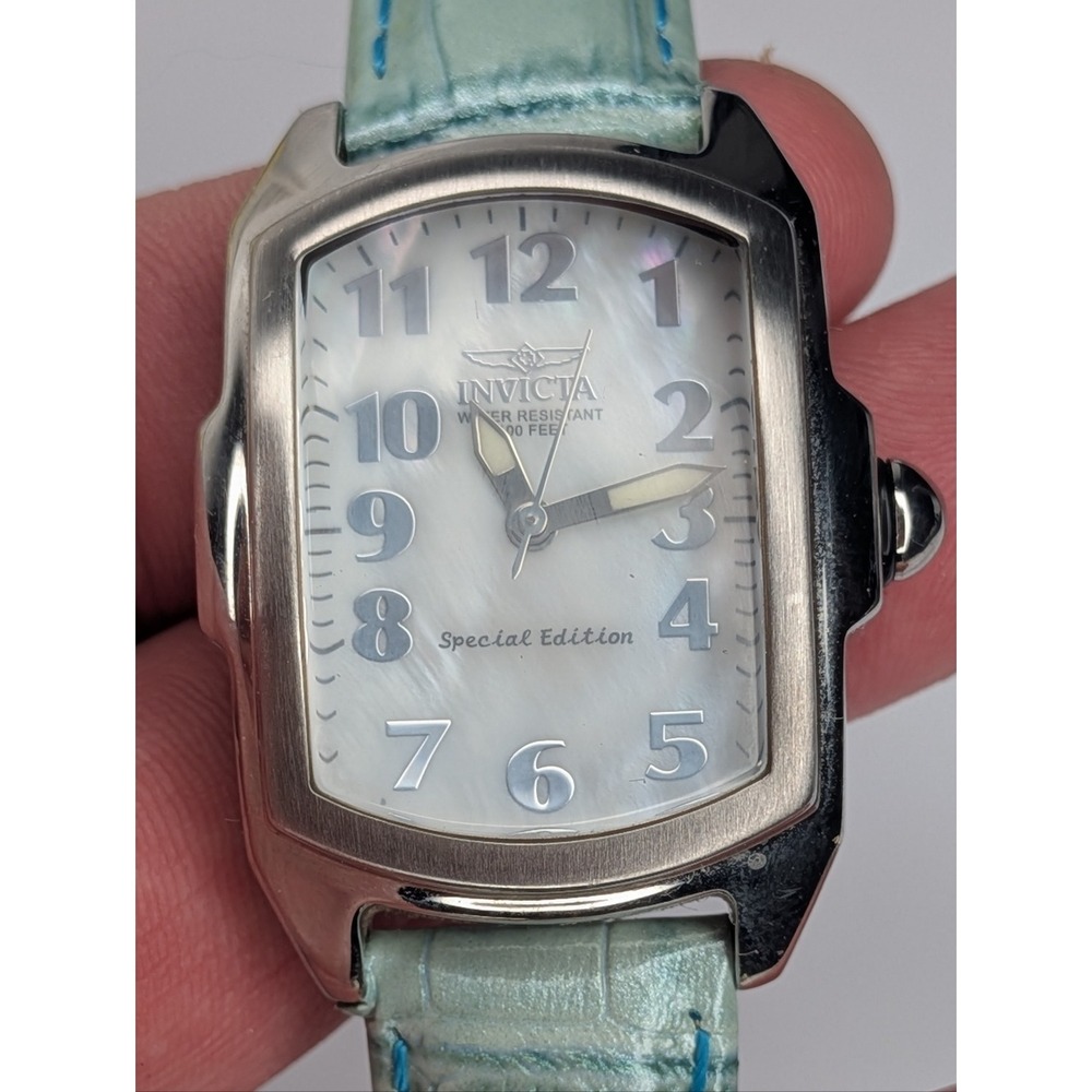 Invicta Watch Special Edition Gift Set Tritnite Night Glow Interchangeable Bands - Picture 4 of 13